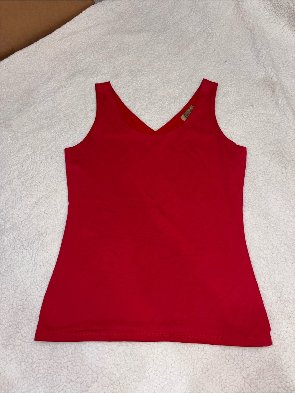 Boutique Essentials Red V-Neck Tank Top Size Small